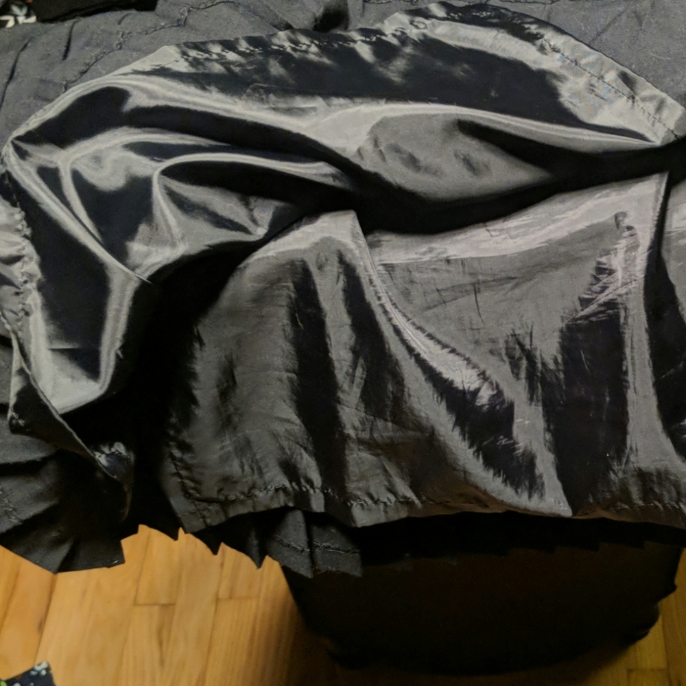 XS Black Pleated High Waisted Side Zip Skirt - Picture 5 of 5